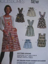 7433 EASY SEW 1/2 TO FULL SIZE POCKET APRONS PATTERN ONE SIZE